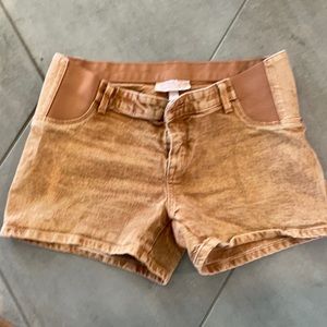 Maternity shorts size 8